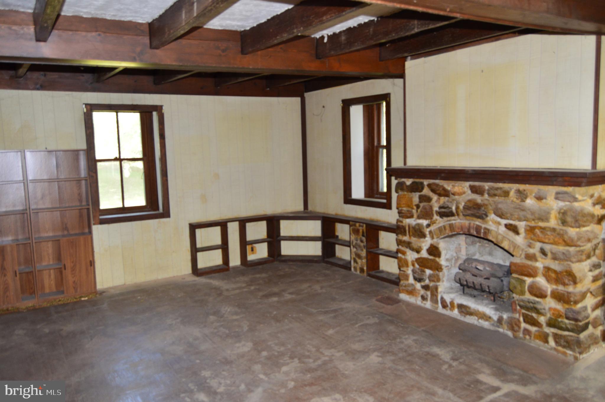 116 Bull Road Oley, PA 19547 - Photo 13 of 54 Living Room