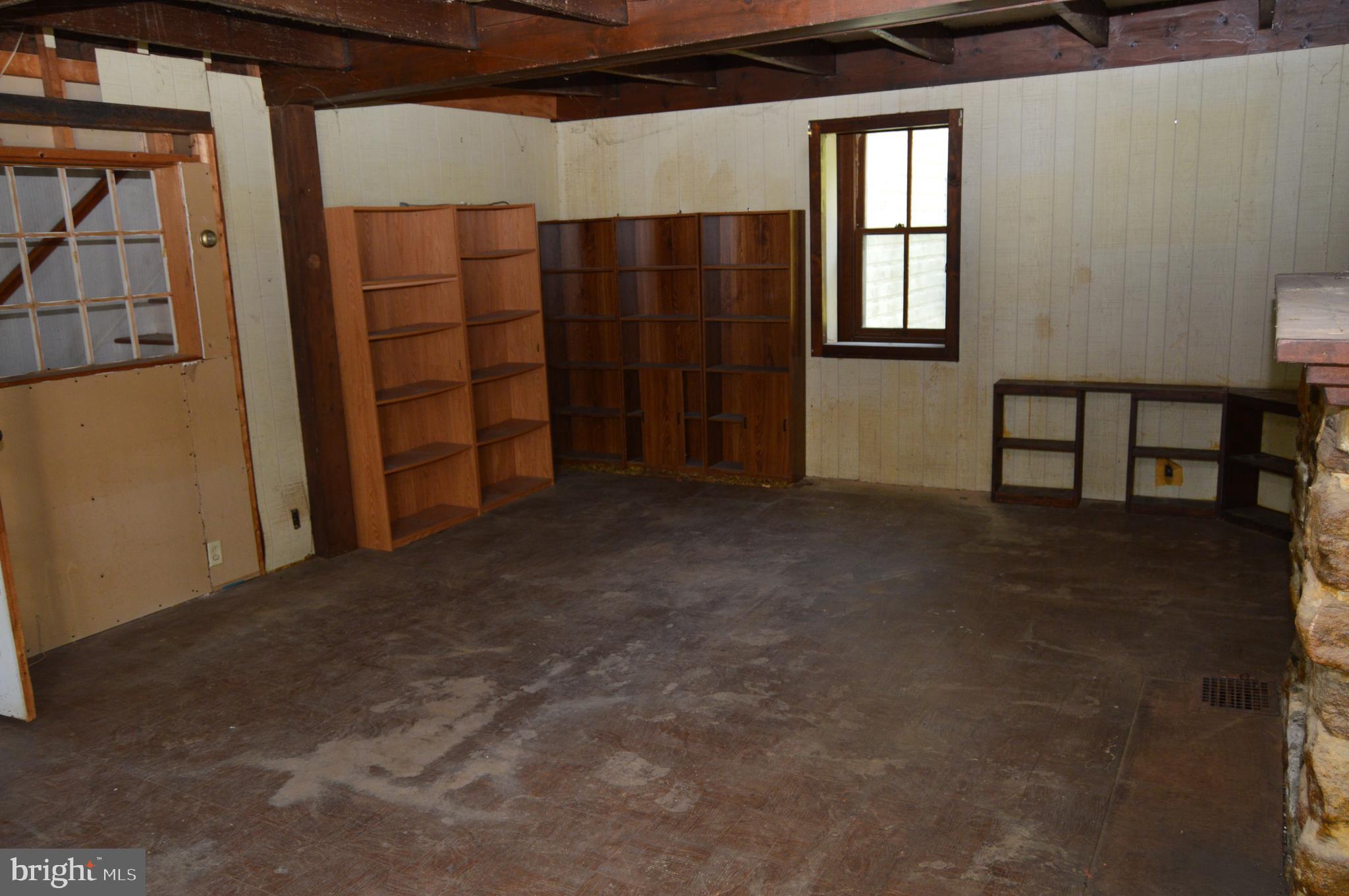 116 Bull Road Oley, PA 19547 - Photo 14 of 54 Living Room