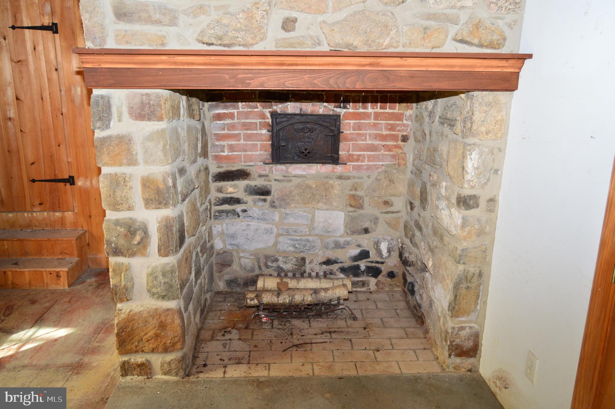 116 Bull Road Oley, PA 19547 - Photo 28 of 54 Family Room (Summer Kitchen)