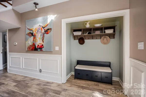 a view of an entryway with furniture