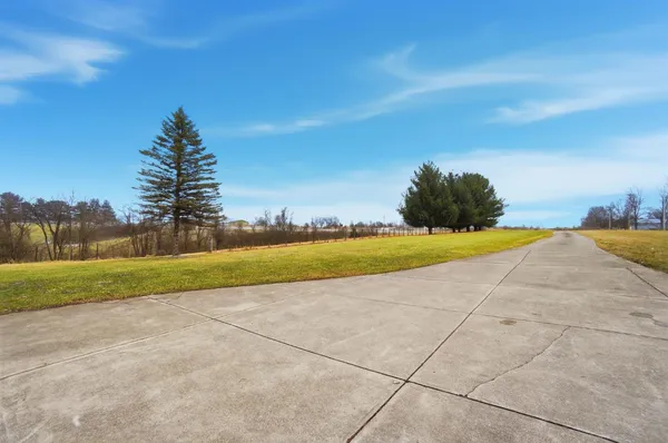 $524,900 | 6484 State Road 48, Aurora, IN 47001