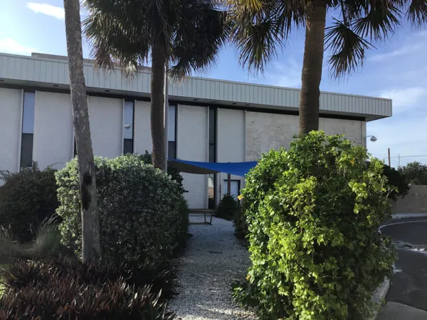 $26,100 | 300 South 6th Street, Fort Pierce, FL 34950