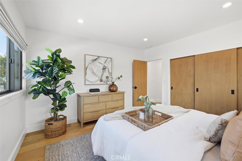 1909 Springfield Avenue Hermosa Beach, CA 90254 - Photo 15 of 31 a bedroom with a bed and a dresser