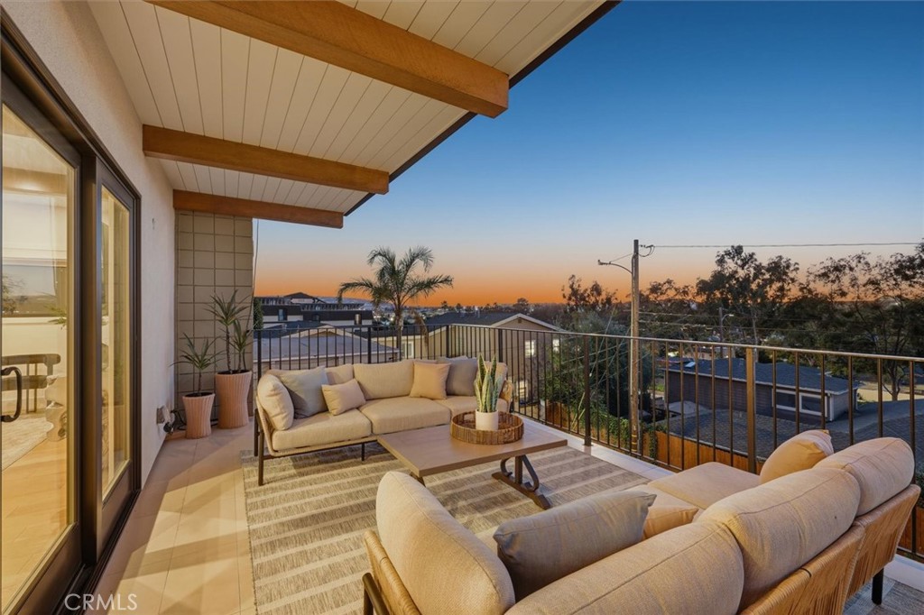 1909 Springfield Avenue Hermosa Beach, CA 90254 - Photo 6 of 31