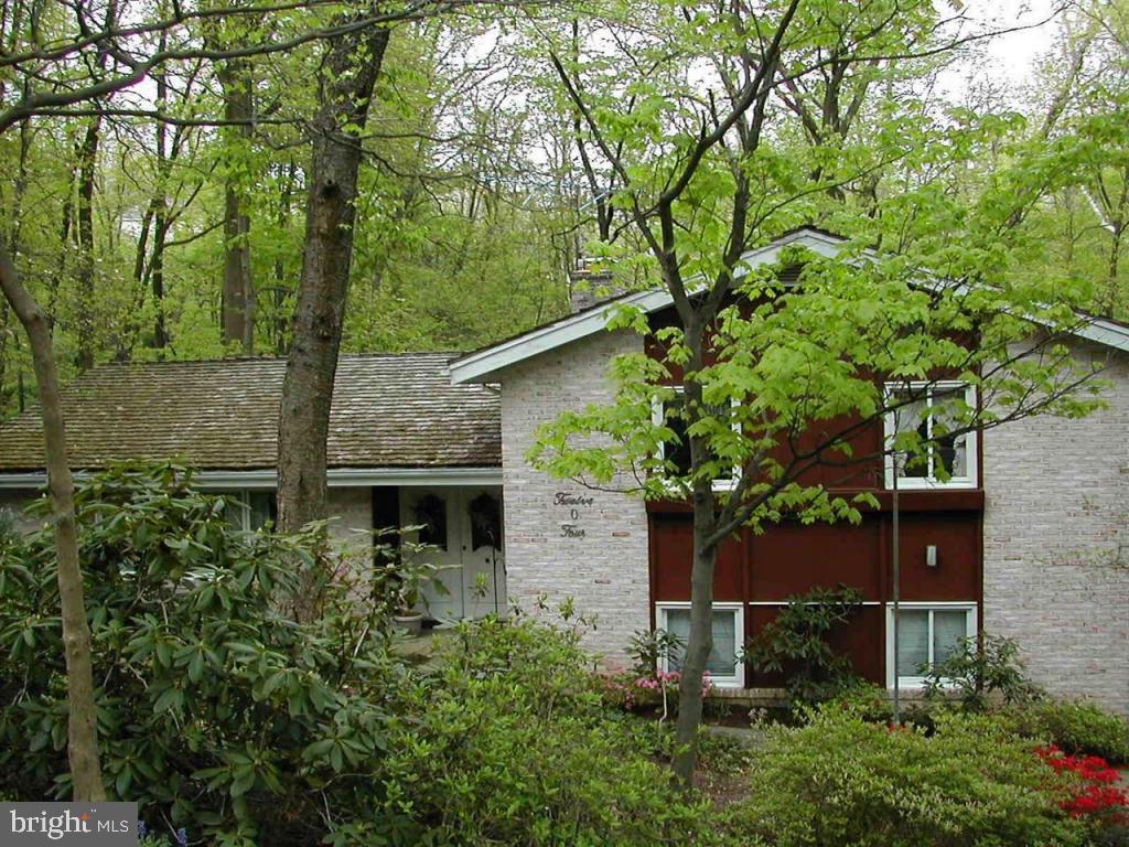 1204 Mill Mar Road Lancaster, PA 17601 - Photo 1 of 27 Gallery Image 1