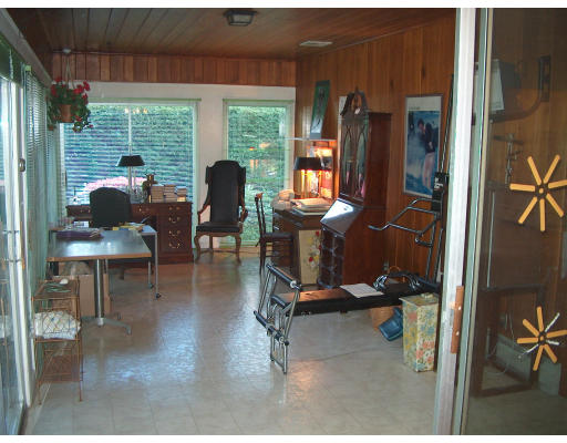 52 Longfellow Road Holyoke, MA 01040 - Photo 4 of 7