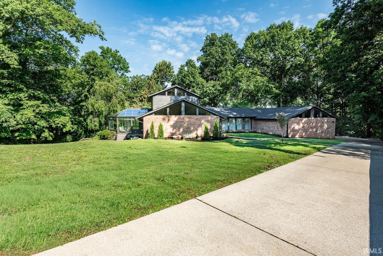 3331 North Ramble Rd Court Bloomington, IN 47408 - Photo 3 of 50