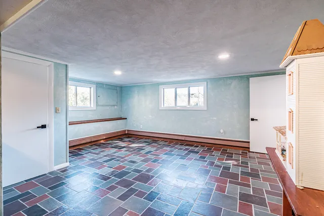 $649,000 | 495 Ocean House Road, Cape Elizabeth, ME 04107