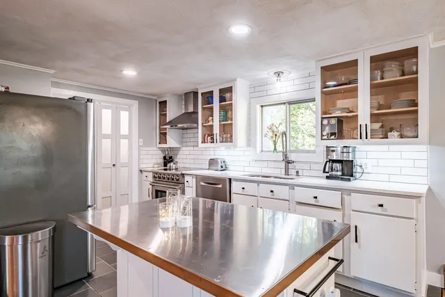 $649,000 | 495 Ocean House Road, Cape Elizabeth, ME 04107