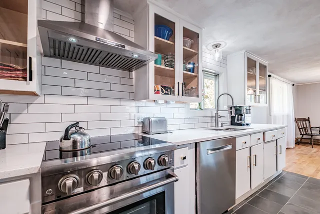 $649,000 | 495 Ocean House Road, Cape Elizabeth, ME 04107