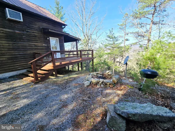 $274,900 | 232 Hawks Rdg Road, Franklin, WV 26807