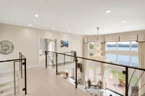 $6,995,000 | 26 Tennis Court Road, Oyster Bay, NY 11771