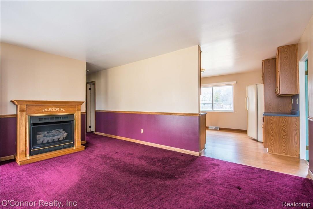 2566 Michigan Road Port Huron, MI 48060 - Photo 6 of 17 2566 Michigan-7.jpg