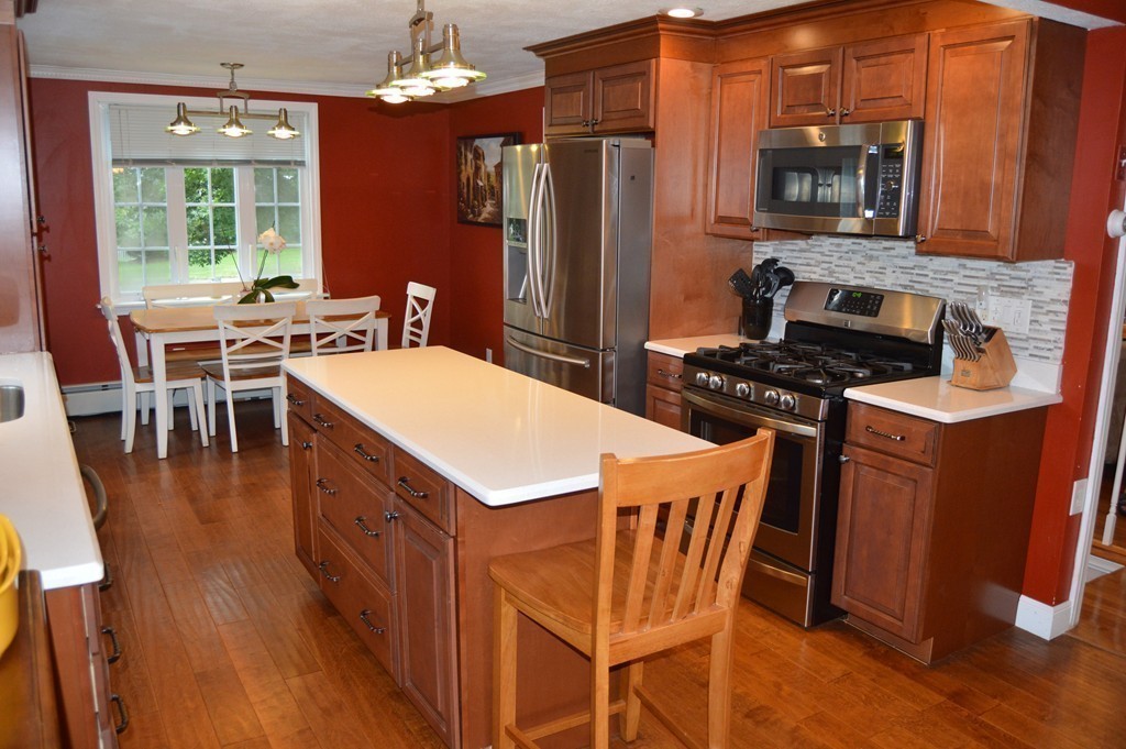 533 Maple Street Danvers, MA 01923 - Photo 8 of 21 Gallery Image 8