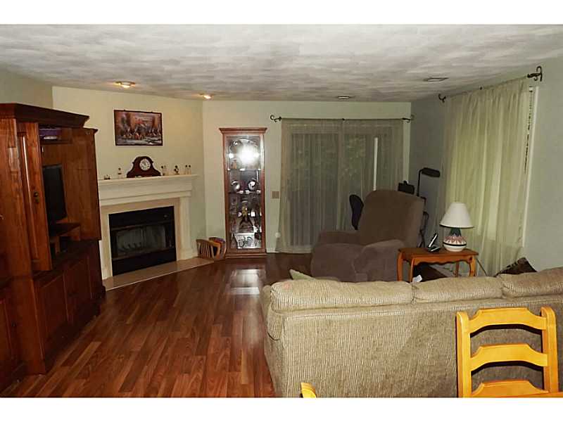 375 Angell Road, Unit D North Providence, RI 02904 - Photo 5 of 16 Living Room.