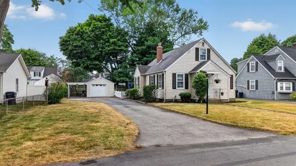 $379,900 | 130 Vaughn Avenue, Warwick, RI 02886