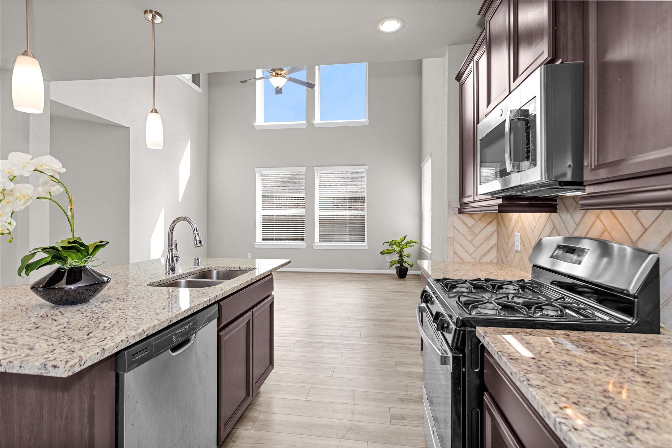 7809 Axis Ridge Drive Magnolia, TX 77354 - Photo 14 of 42