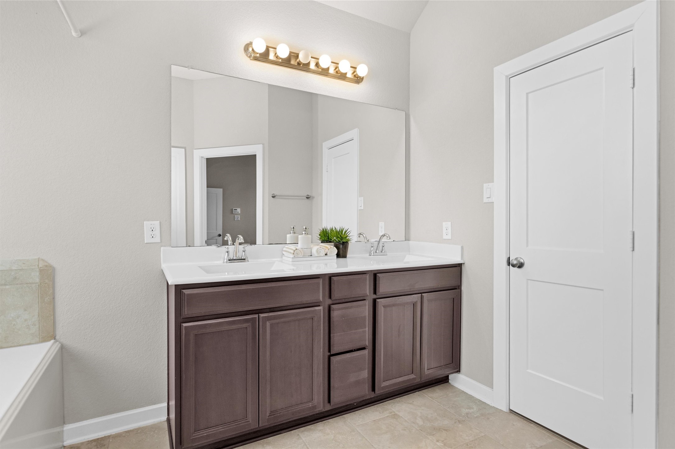 7809 Axis Ridge Drive Magnolia, TX 77354 - Photo 22 of 42 Primary bathroom