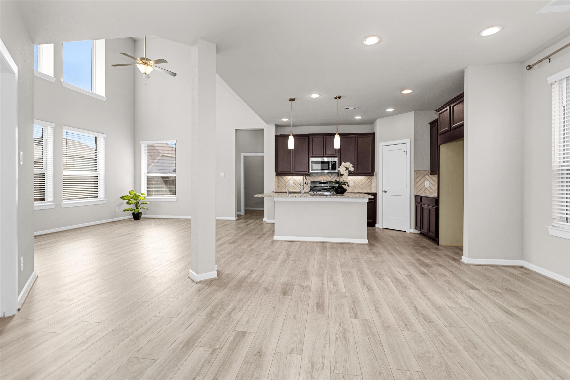 7809 Axis Ridge Drive Magnolia, TX 77354 - Photo 6 of 42