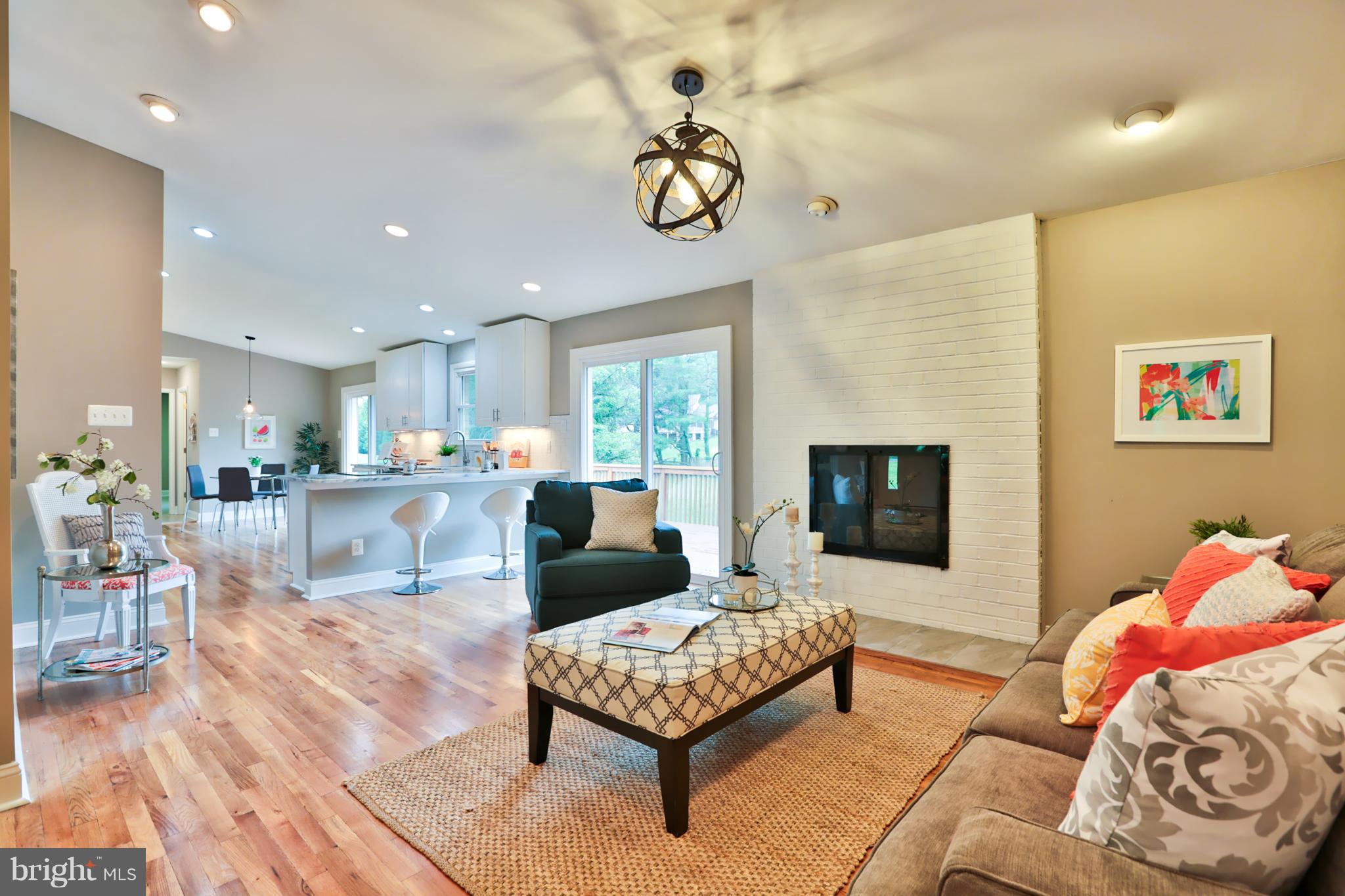 3416 Keyser Road Baltimore, MD 21208 - Photo 14 of 30 Living Room