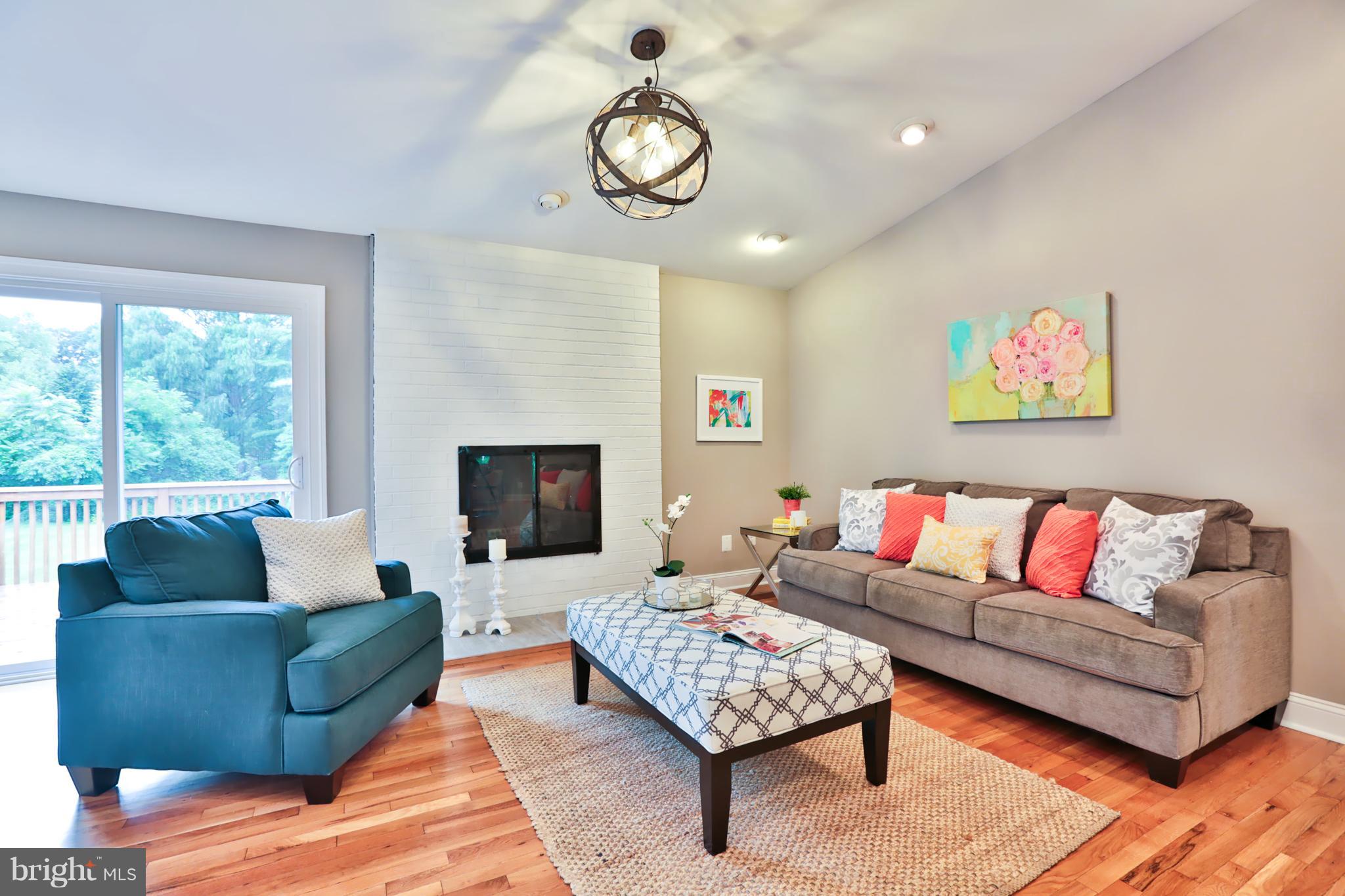 3416 Keyser Road Baltimore, MD 21208 - Photo 16 of 30 Living Room