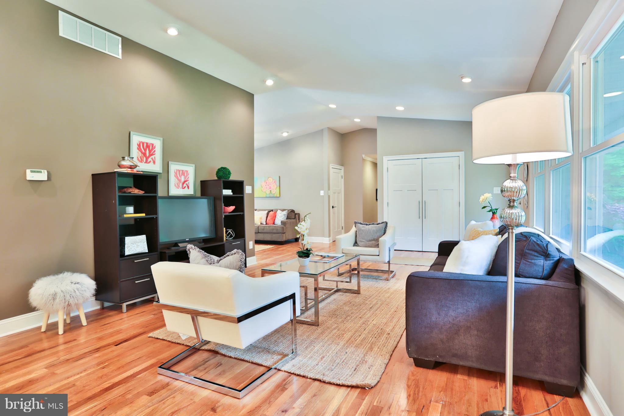 3416 Keyser Road Baltimore, MD 21208 - Photo 4 of 30 Family Room