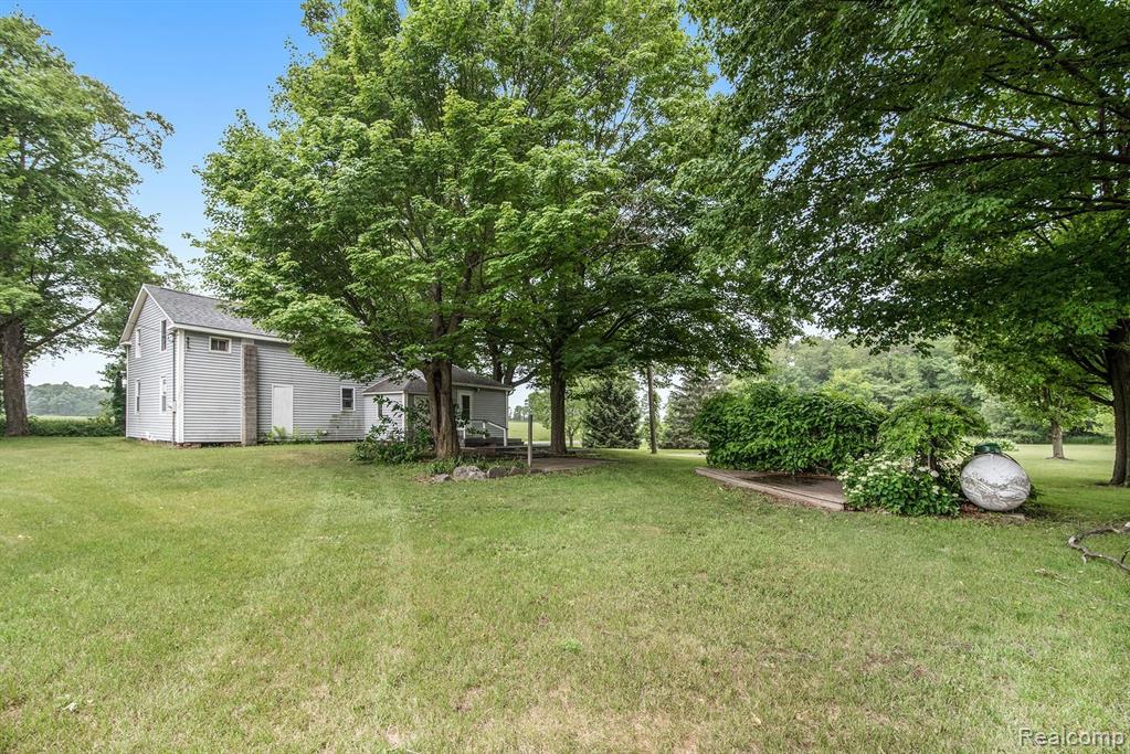 12304 Silver Lake Road Byron, MI 48418 - Photo 10 of 34