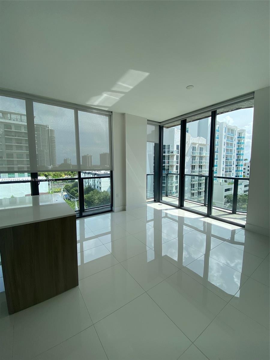 201 Southwest 17th Road, Unit 806 Miami, FL 33129 - Photo 5 of 10 a view of an entryway with sitting area
