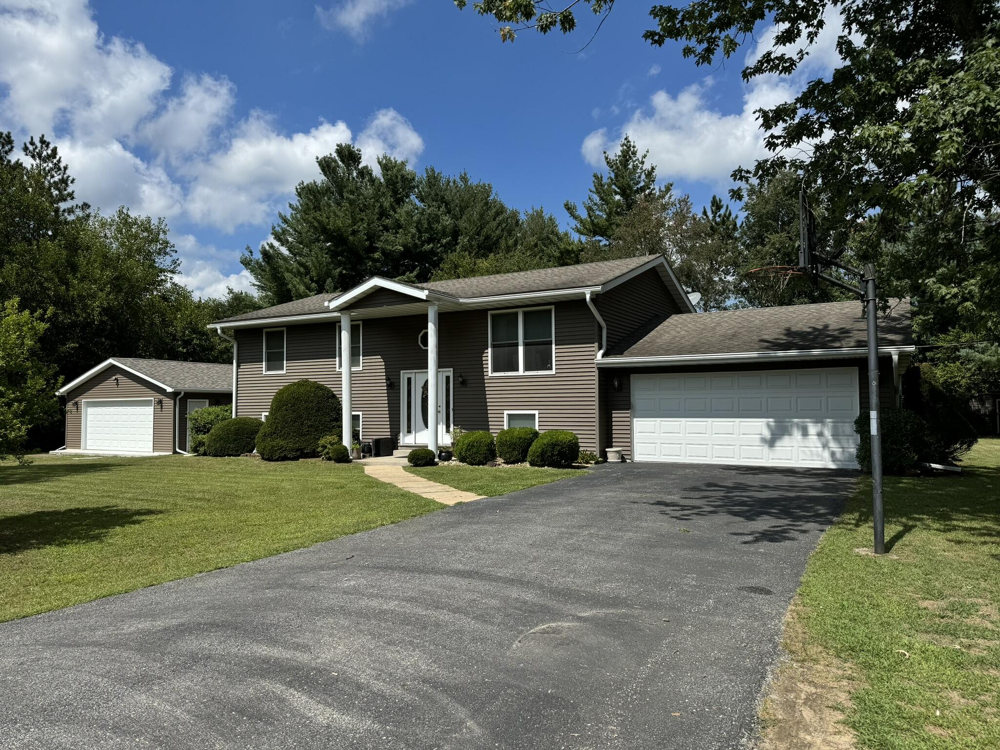 5430 East 1117 North Demotte, IN 46310 - Photo 2 of 55 2048x1536