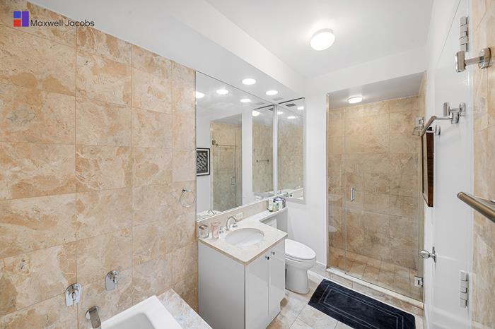 200 Riverside Boulevard, Unit 39D Manhattan, NY 10069 - Photo 5 of 13