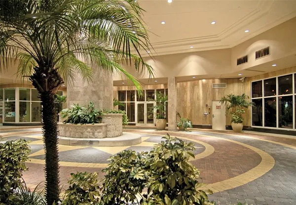 $10,500 | 100 Central Avenue, Unit K817, Sarasota, FL 34236