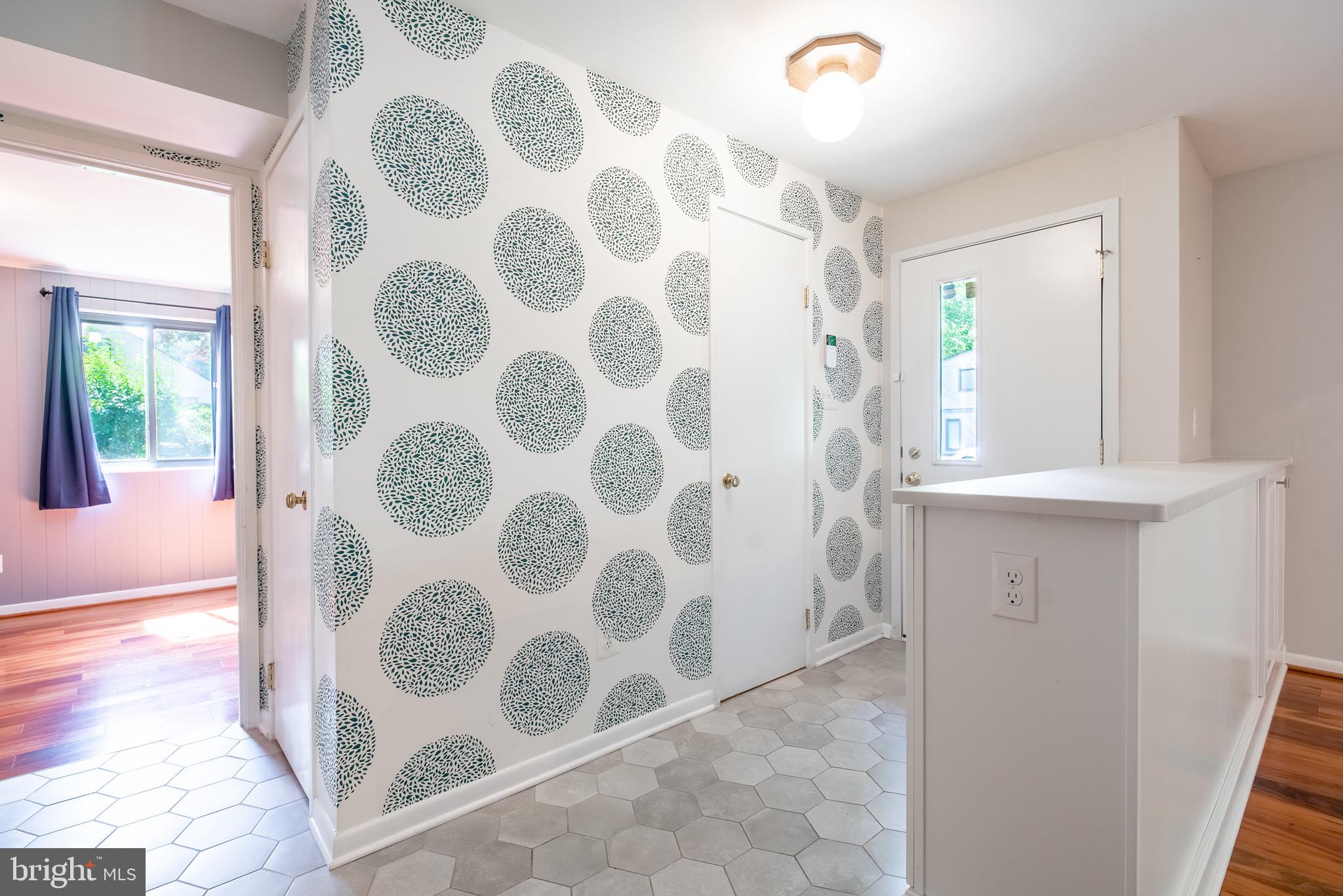 6356 11th Road North Arlington, VA 22205 - Photo 2 of 27 Gallery Image 2
