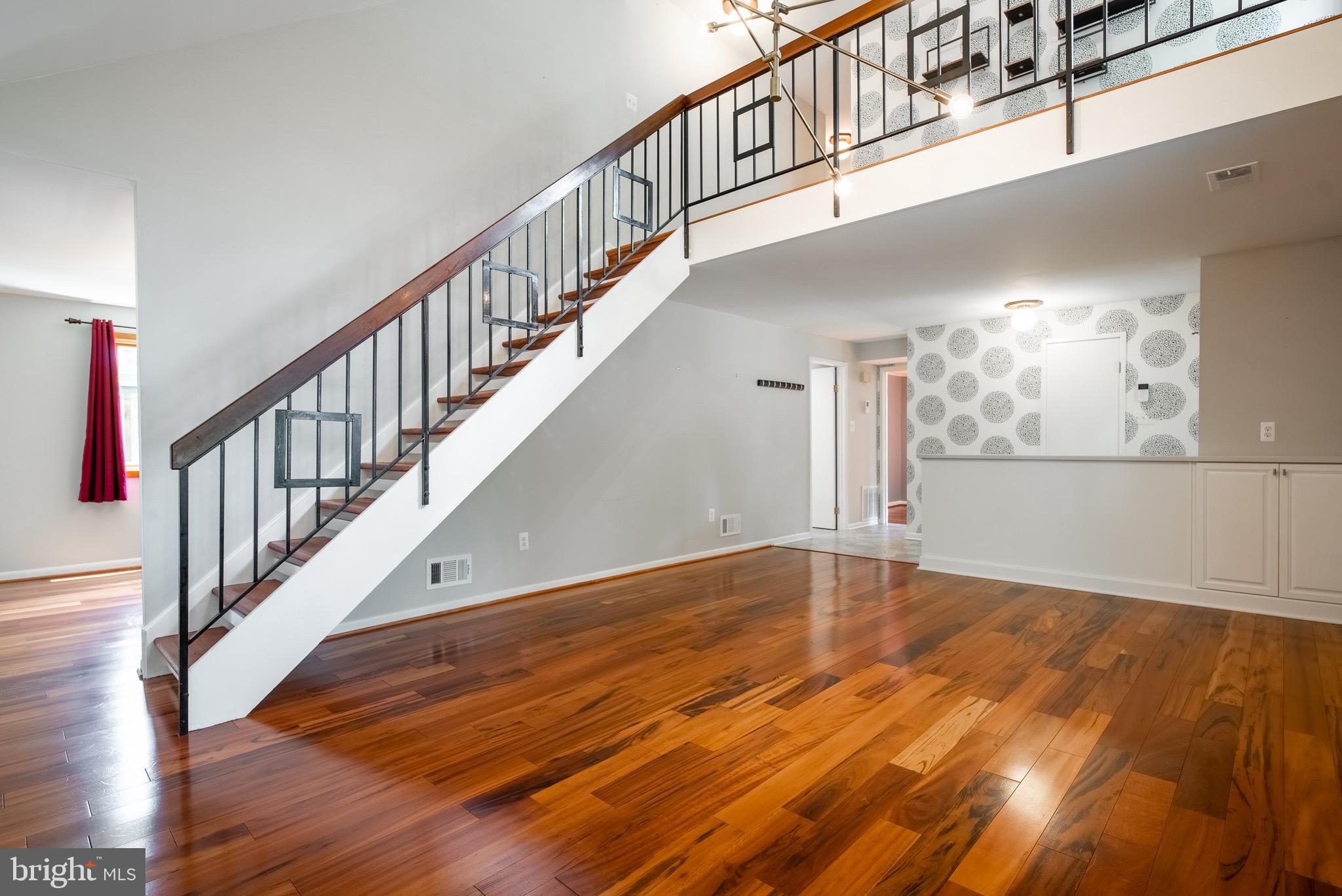 6356 11th Road North Arlington, VA 22205 - Photo 5 of 27 Gallery Image 5