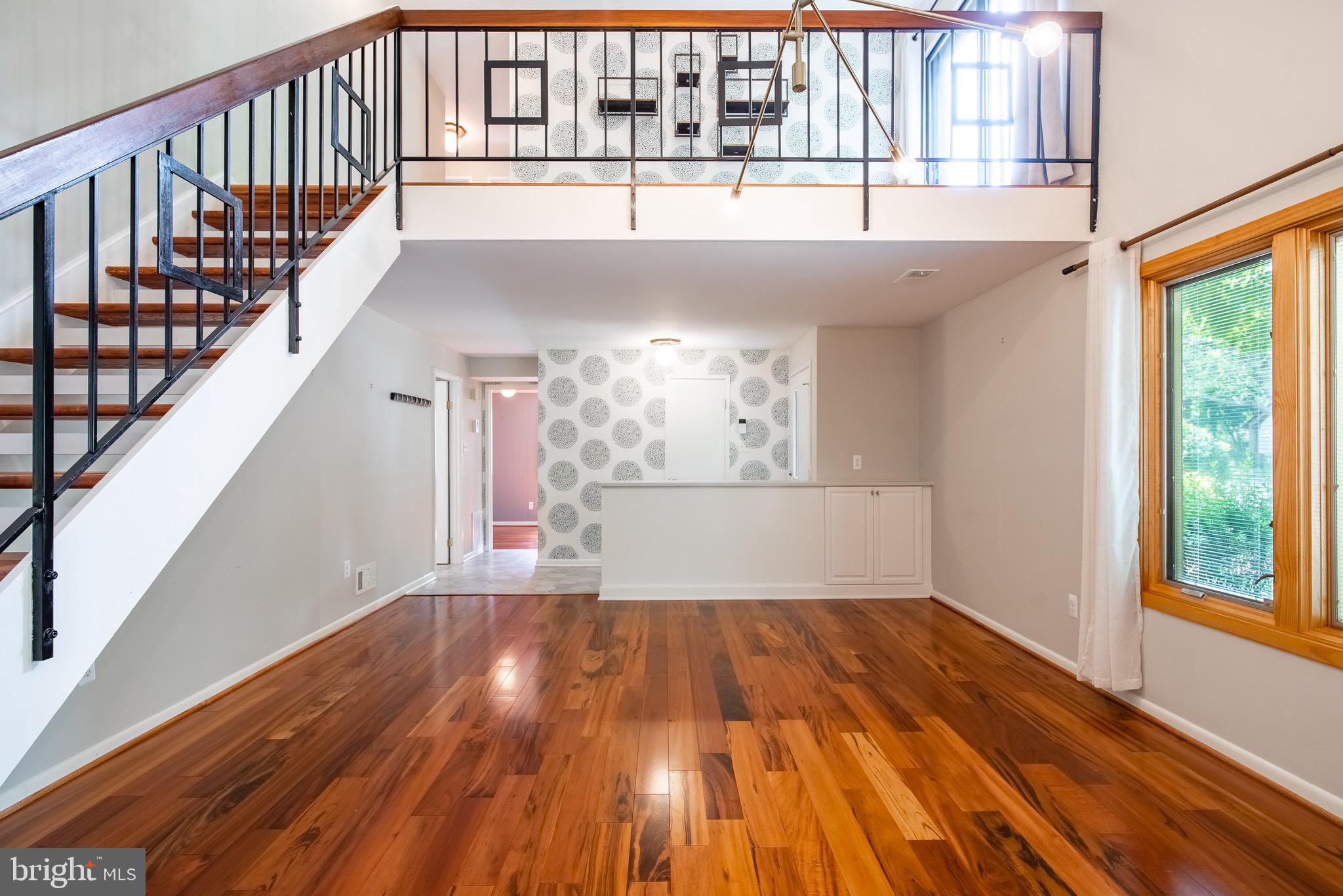6356 11th Road North Arlington, VA 22205 - Photo 6 of 27 Gallery Image 6