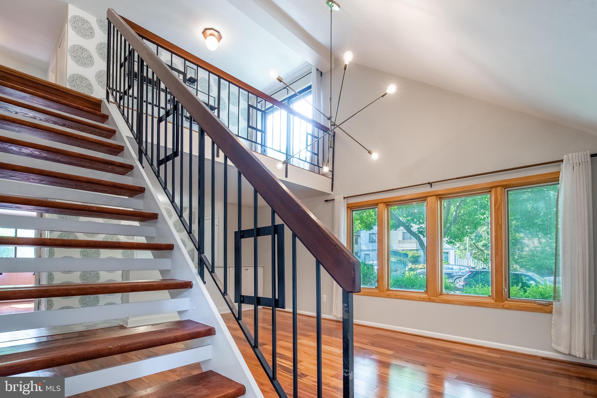 6356 11th Road North Arlington, VA 22205 - Photo 8 of 27 Gallery Image 8