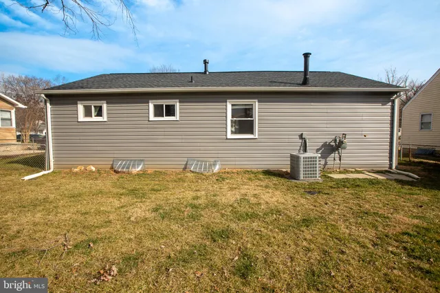 $2,400 | 9622 Narragansett Parkway, College Park, MD 20740