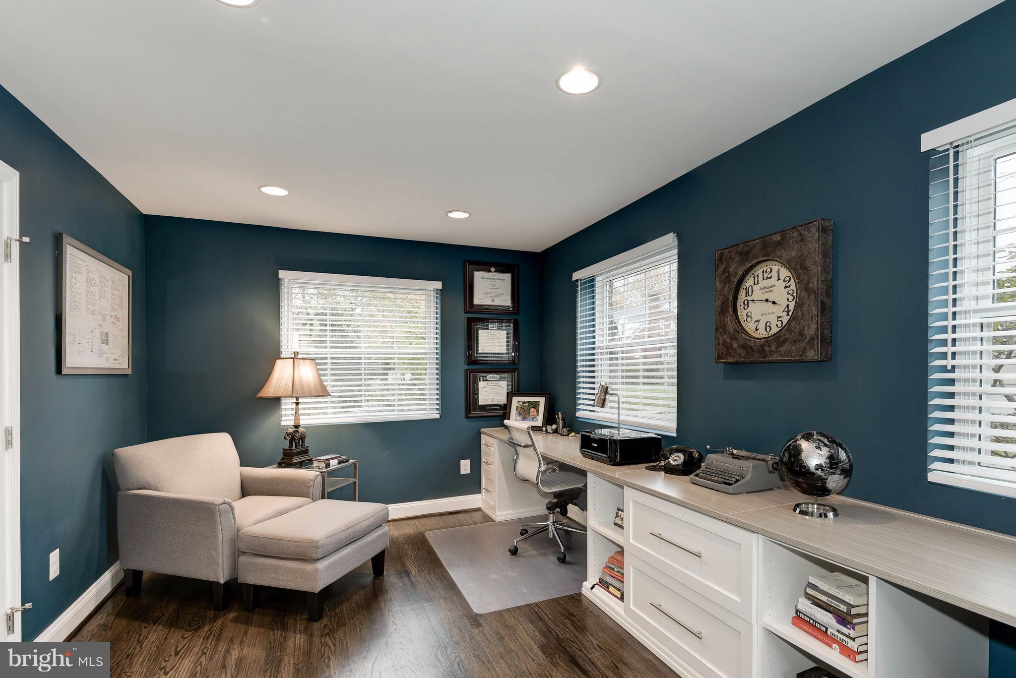 905 West Braddock Road Alexandria, VA 22302 - Photo 10 of 30 Could be used as a main level bedroom or playroom