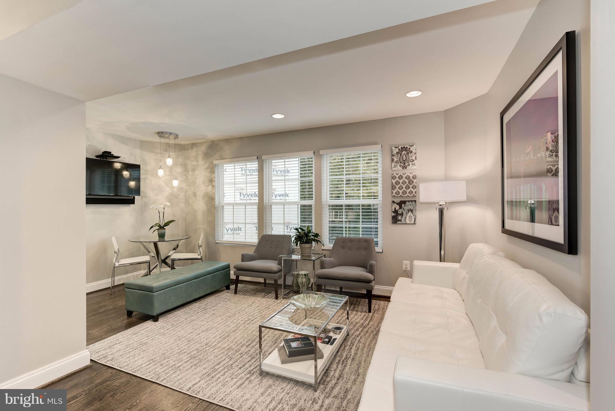 905 West Braddock Road Alexandria, VA 22302 - Photo 11 of 30 Sunlit Family Room