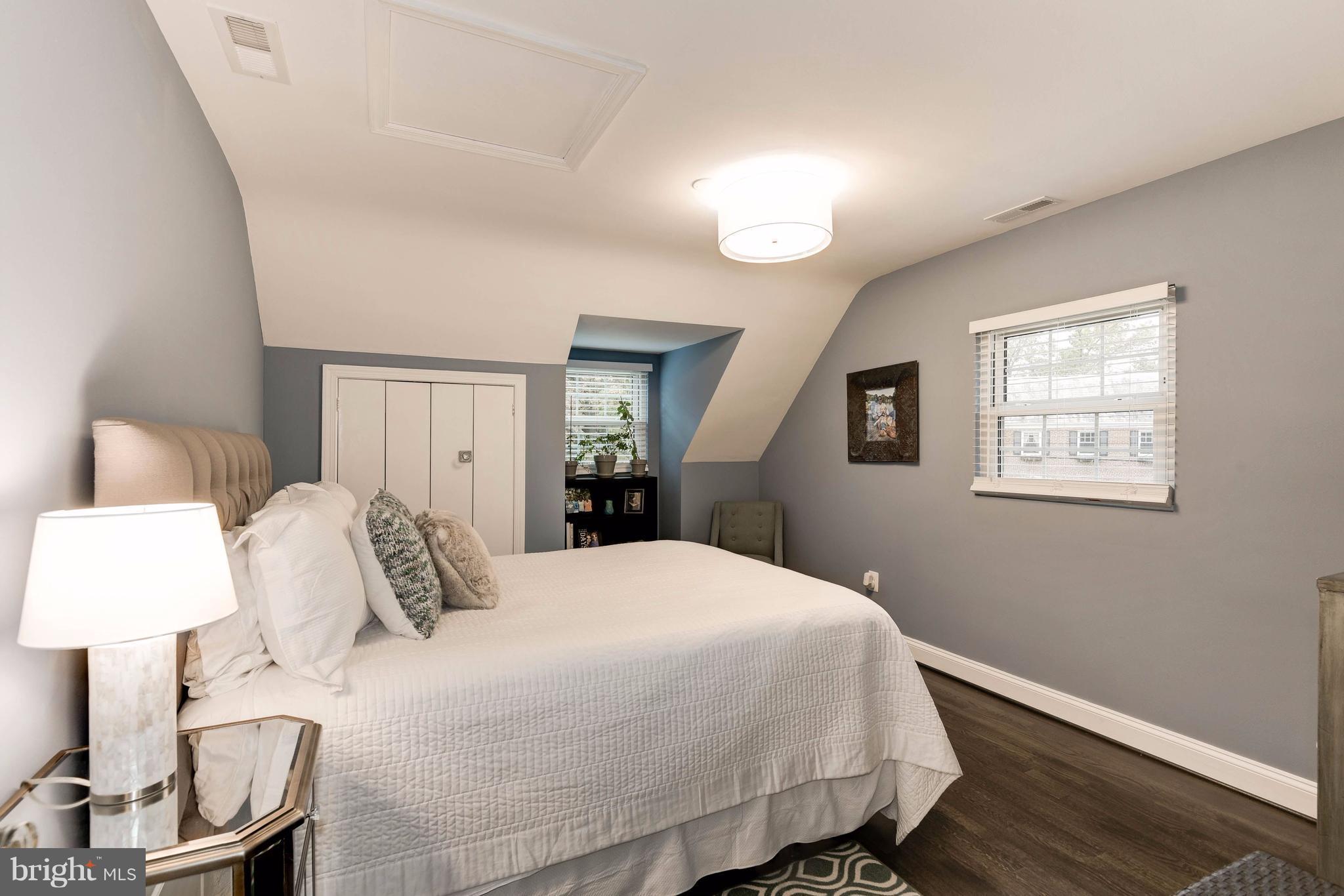 905 West Braddock Road Alexandria, VA 22302 - Photo 21 of 30 Second Bedroom perfect for guests
