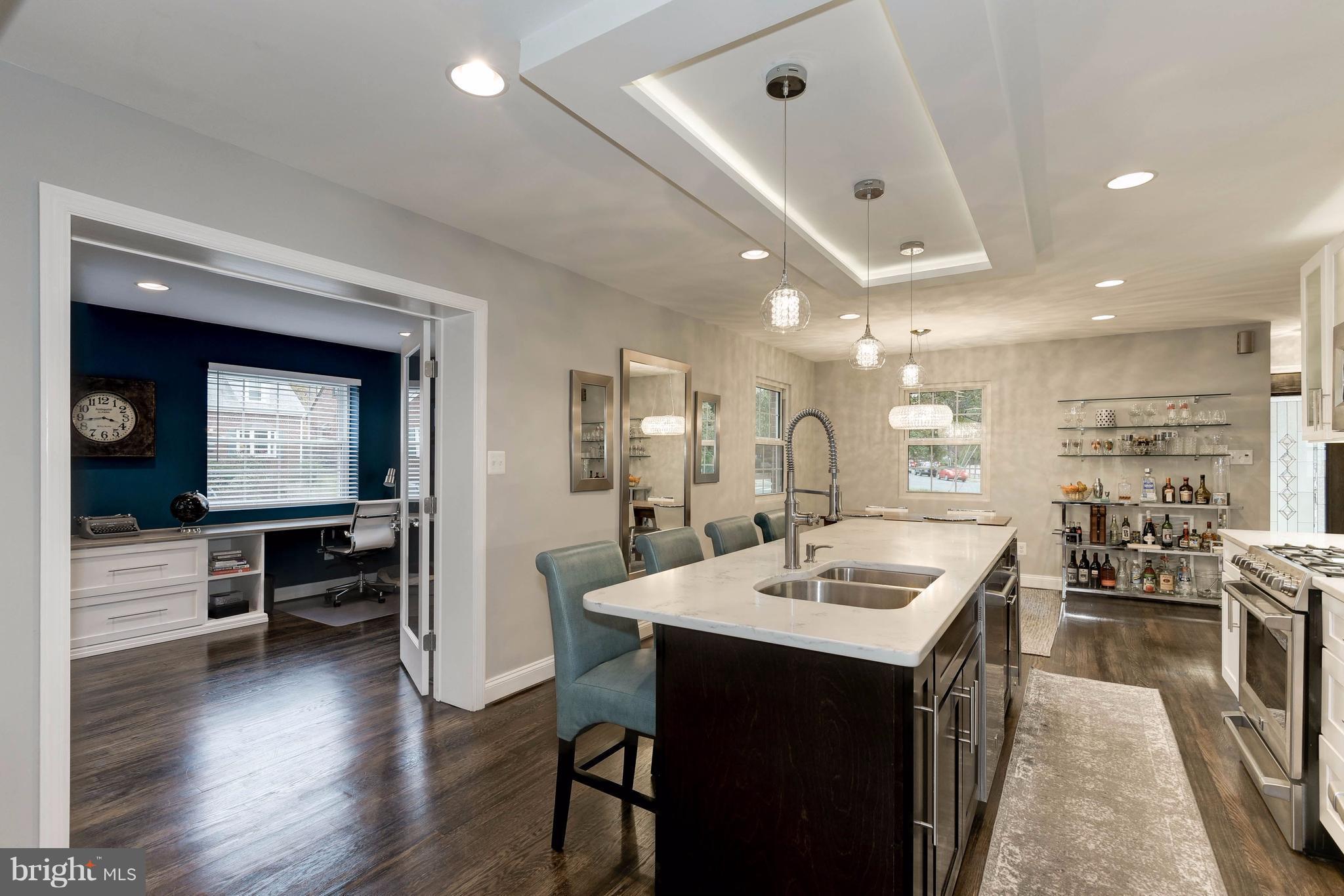 905 West Braddock Road Alexandria, VA 22302 - Photo 4 of 30 Quartz Countertops