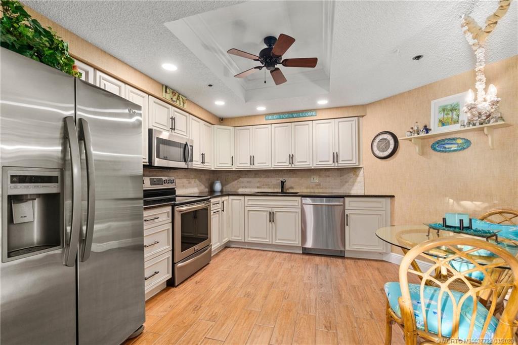 221 Northeast Plantation Road, Unit 307 Stuart, FL 34996 - Photo 17 of 44 Gallery Image 17