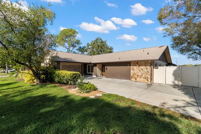 $678,000 | 2991 Pinewood Run, Palm Harbor, FL 34684