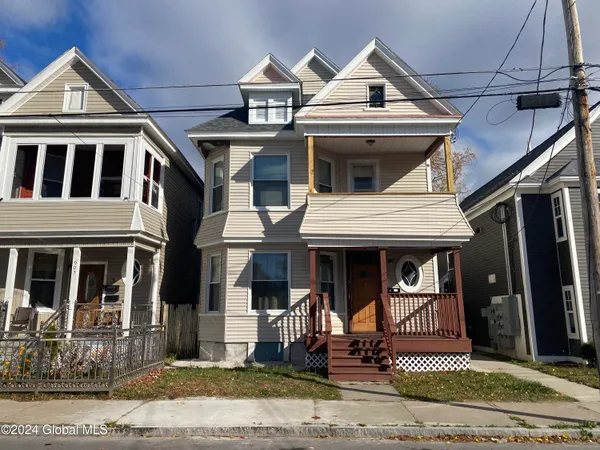 $319,900 | 907 Delamont Avenue, Schenectady, NY 12307