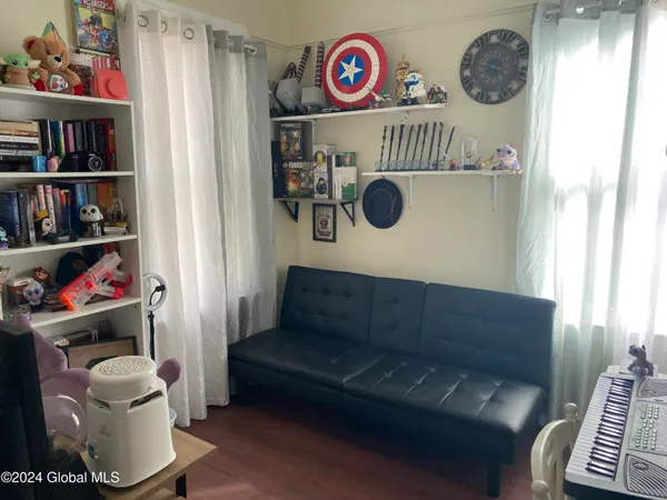 $319,900 | 907 Delamont Avenue, Schenectady, NY 12307