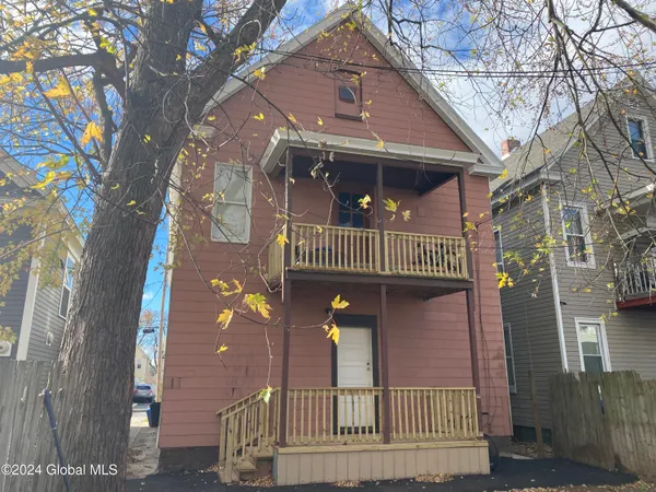 $319,900 | 907 Delamont Avenue, Schenectady, NY 12307
