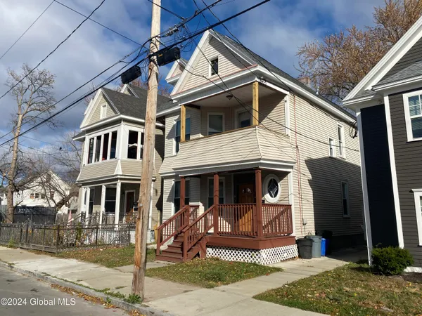 $319,900 | 907 Delamont Avenue, Schenectady, NY 12307