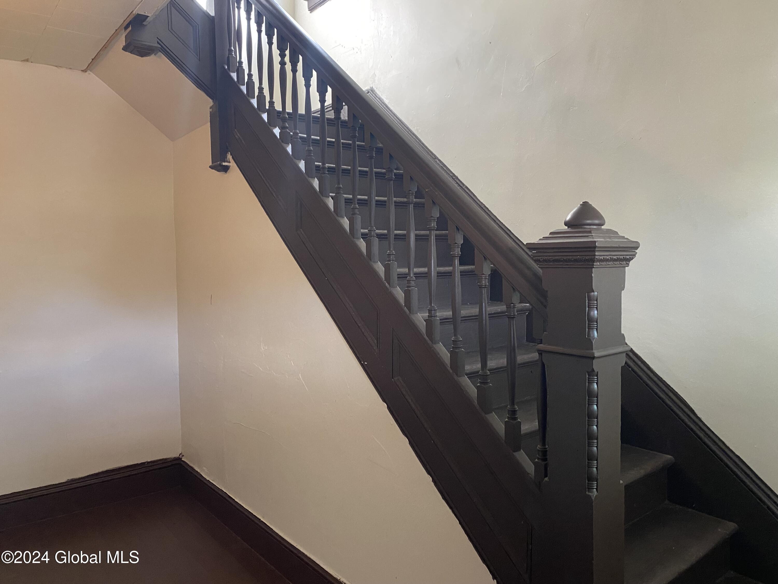 907 Delamont Avenue Schenectady, NY 12307 - Photo 4 of 19 IMG_5256