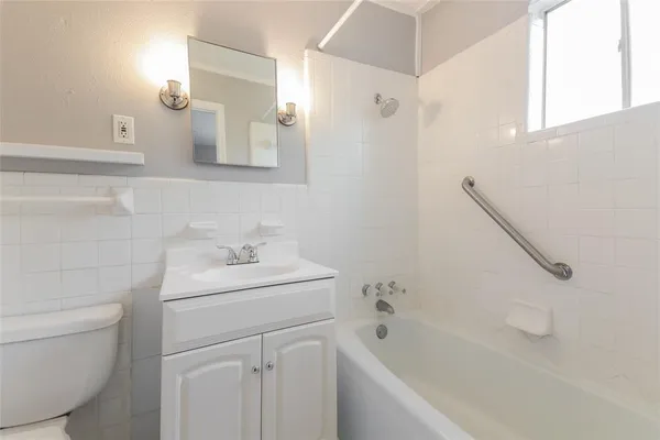 $1,285 | 1400 North Austin Street, Unit 1, Denton, TX 76201