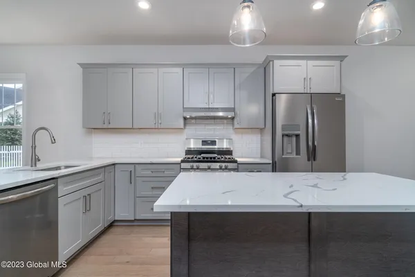 $499,400 | 24 Priddle Lane, Colonie, NY 12110