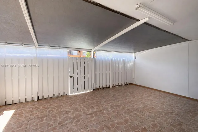 $2,000 | 850 Southwest 129th Place, Unit 103, Miami, FL 33184